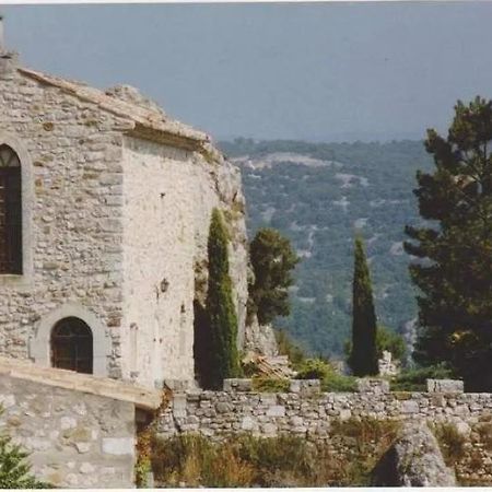 Ancienne Chapelle Du 12E Siecle Restauree En Maison De Caractere Sur Falaise Aigueze Buitenkant foto